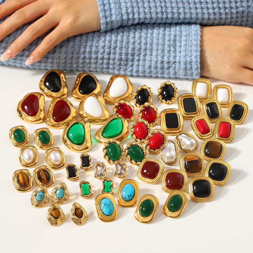 Retro Edelstahl 18k Gold Ohrringe: Nicht verblassende Titan-Ohrstecker, INS-Stil Leichter Luxusschmuck für Frauen