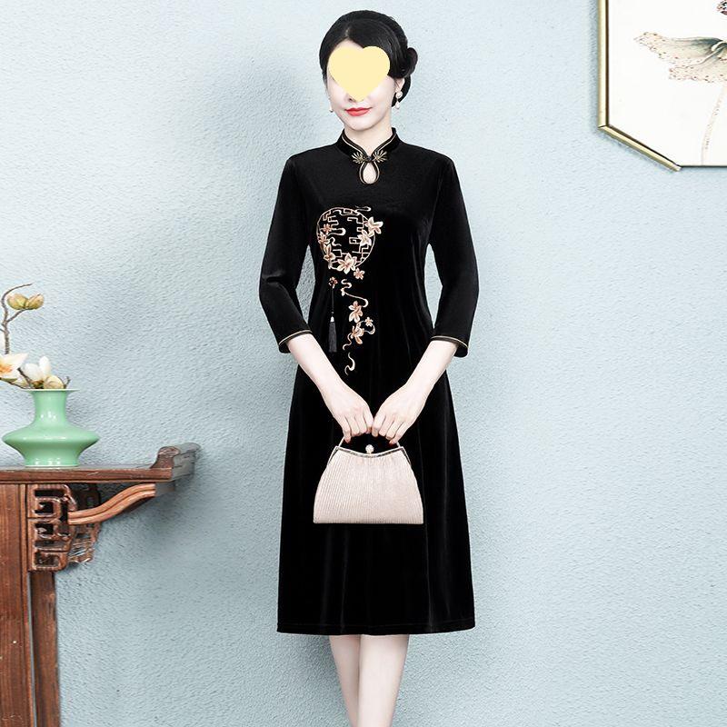 

Elegant Xi Noble Style Mid-Age 7-Sleeve Cheongsam: Plus Size Spring/Autumn Wedding Banquet Dress for Mother XL чёрный