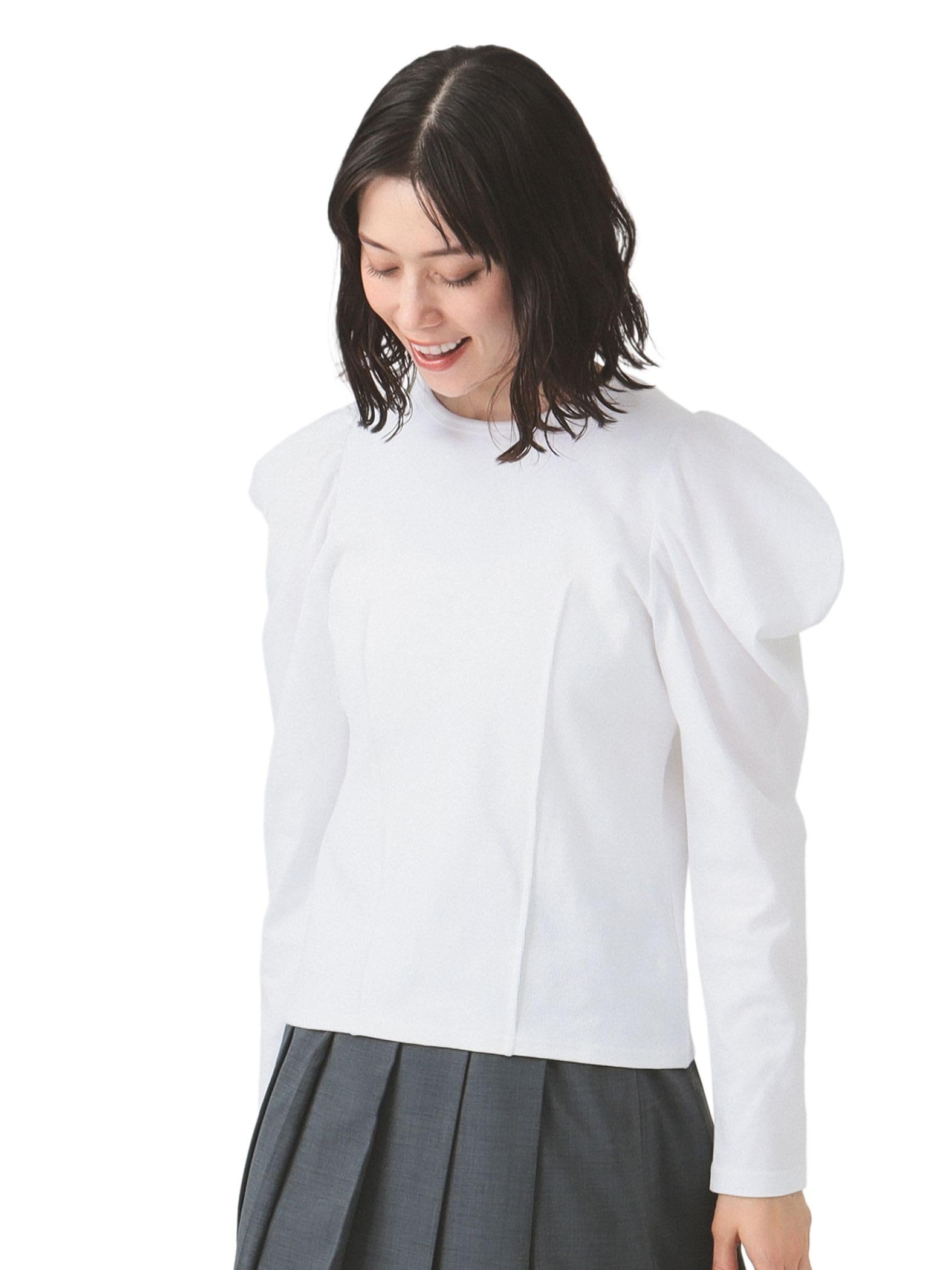 

Ray Beams Футболка с длинным рукавом с присборенной футболкой SV, размер свободный, женский крой, укороченная, молочно-белая,