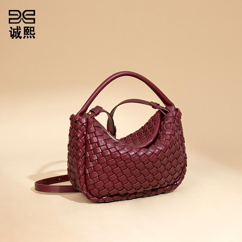 Fashion woven lunch box, dumpling bag, casual versatile single shoulder crossbody mother and child bag, trendy texture, portable ingot bag for women