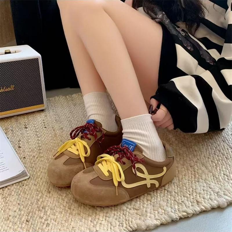 Niche Retro Moral Training Shoes Women's 2025 Spring and Autumn New Lightweight Soft-soled Mango Head Casual Sports Leather Panel Shoes