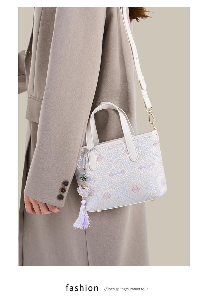 Women's bag, national style vegetable basket bag, bucket bag, women's portable small satchel, mini small bag.
