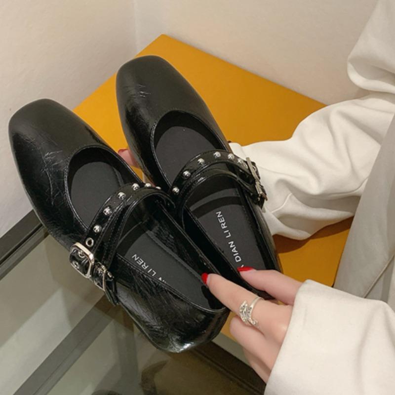 Fashion Spring new single shoes women's fashion square head shallow mouth rivets metal one-line buckle soft sole non-slip flat shoes