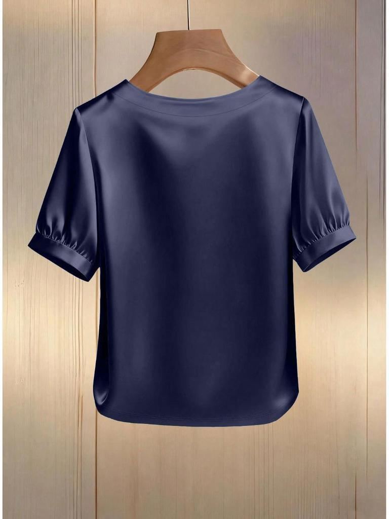 Women's Stylish Pearl Collar Satin T-Shirt: Short-Sleeve, Round Neck, Summer Fashion.