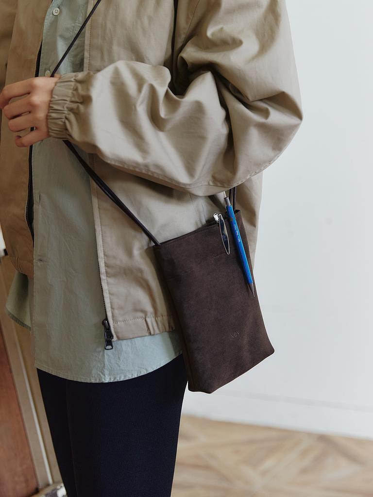 Vey Suede Pocket Bag (Khakibrown)