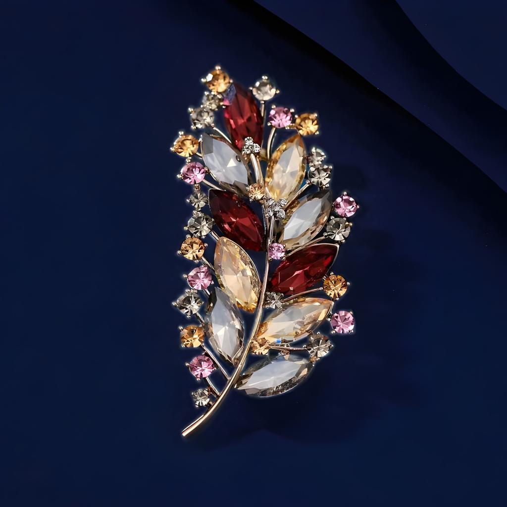 Retro Off-Ear Brooch High-End Female Personality Crystal Leaf Corsage Niche Design Sense Pin Temperament Suit Accessories