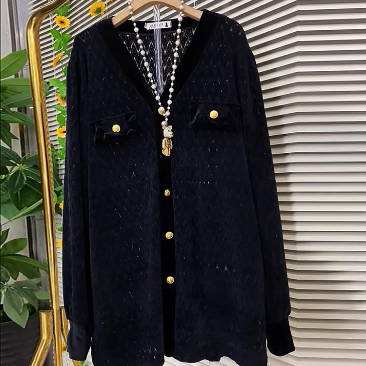 Plus Size Women's V-Neck Lace Long Sleeve Top - Black, Slimming, Age-Reducing, Fashionable, Loose Fit