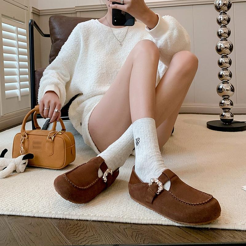 Fashion Women's new genuine leather cow suede round toe with a raised rhinestone belt buckle inside the heel, retro casual single shoe