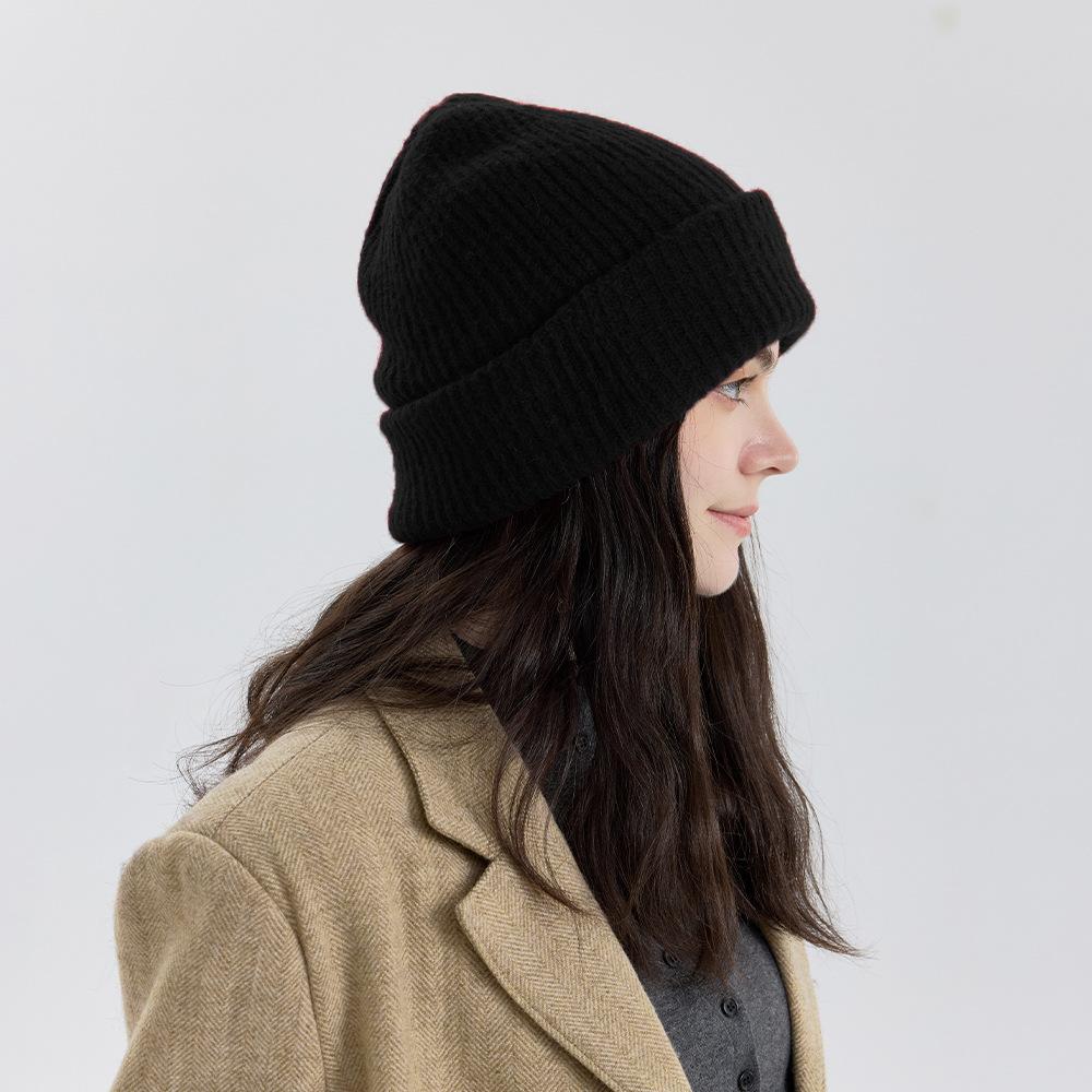 Winter versatile face small ear protection double layer thickened wool knitted hat girl чёрный