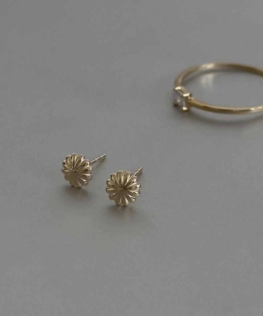 Faye 14K Daisy Earrings