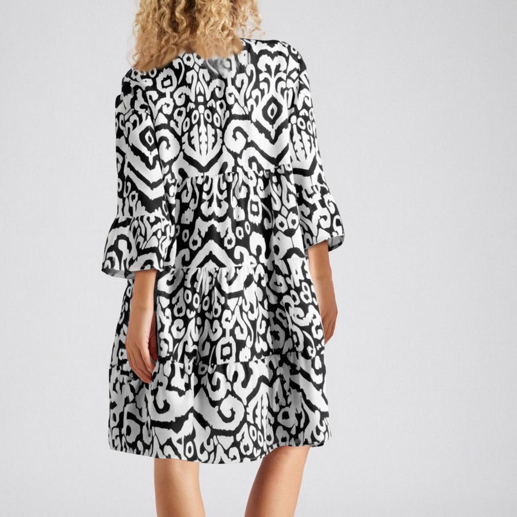 Women's Fashionable V-neck Fresh Printed Temperament Five Quarter Sleeve Dress