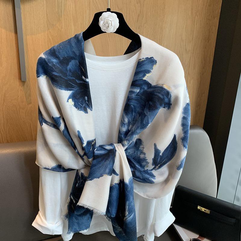 

Winter Ink Painting Petal Floral Fringe Viscose Soft Scarf Cotton Shawls Women Perfect for Travel Casual Muslim Hijab 180*90Cm