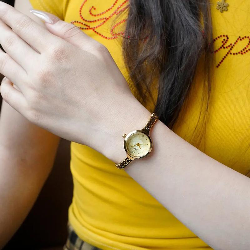 Luxury Ladies' Watch High-Quality Women's Timepiece Gold-Tone Delicate Bracelet Premium Water-Resistant Quartz Watch