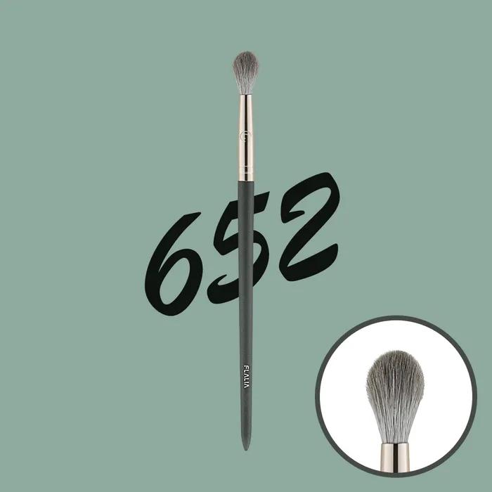 

Premium Signature Blending Shadow #652