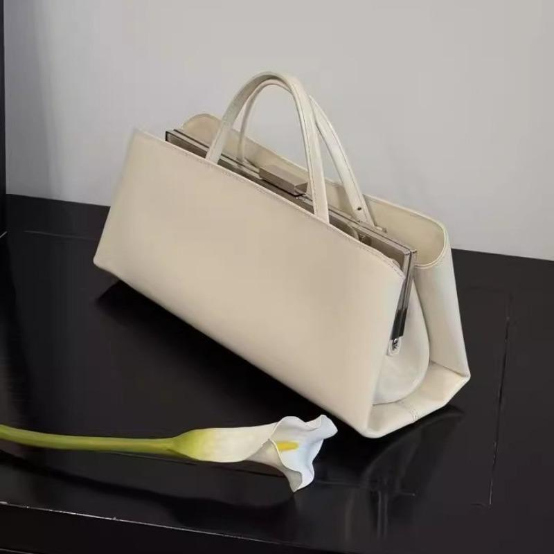 [Autumn New] Light Luxury Retro Textured Shoulder Handbag Niche Saddle Bag Underarm Baguette Bag