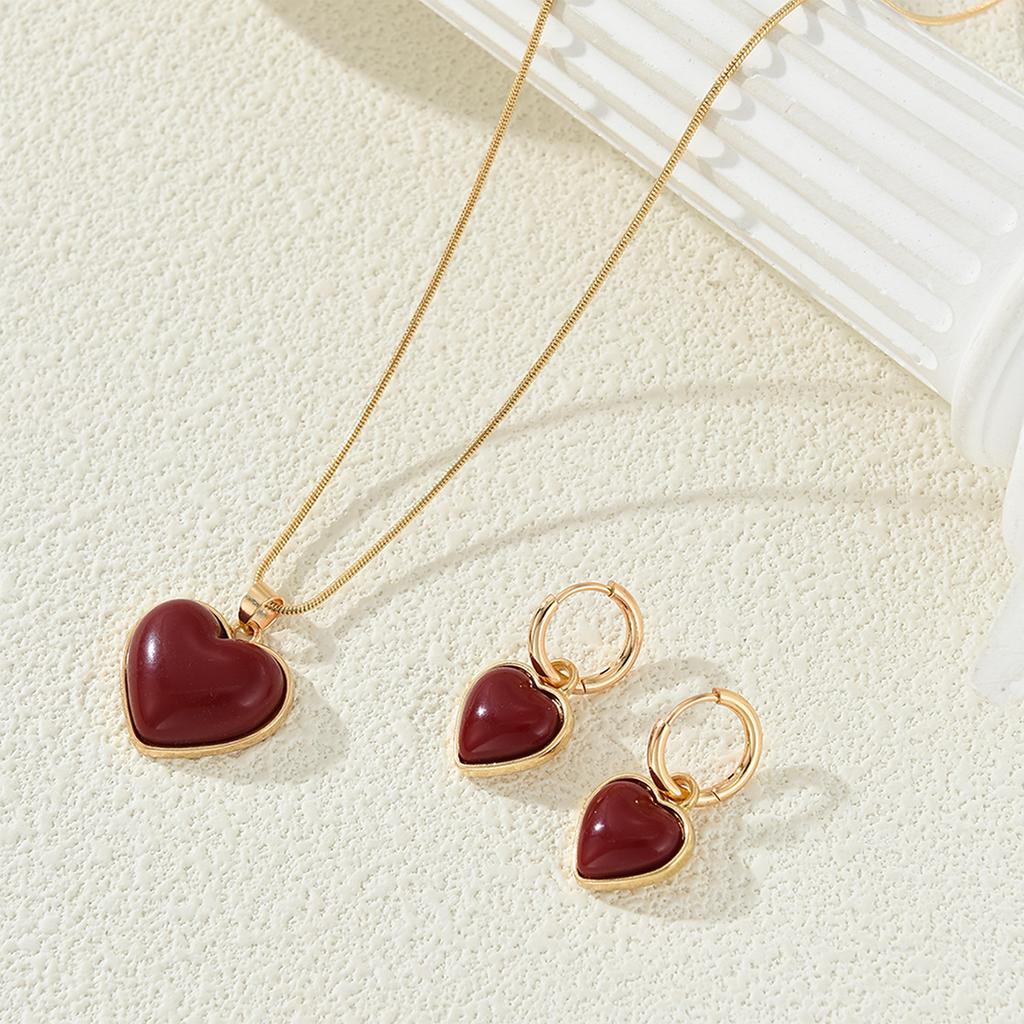 3PCS Vintage Red Heart Pendant Necklace Earrings Set for Women Simple Gold Color Necklace Earrings Fashion Female Party Jewelry