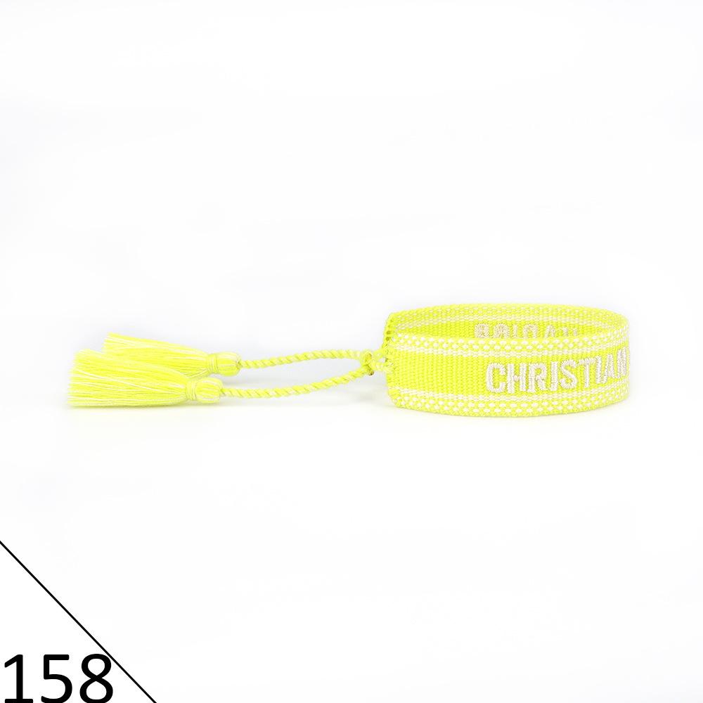 

Браслет дружбы ручной работы с вышивкой и кисточками для женщин default