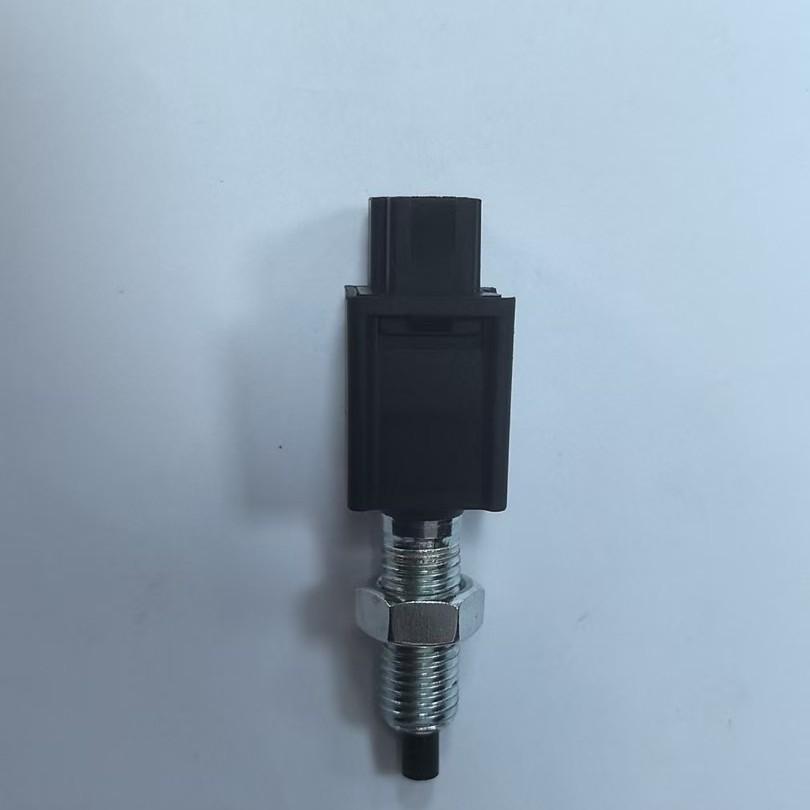 

Nissan Brake Light Switch Compatible with MB-229024, 37740-60D01, 37740-60D10 Liyong