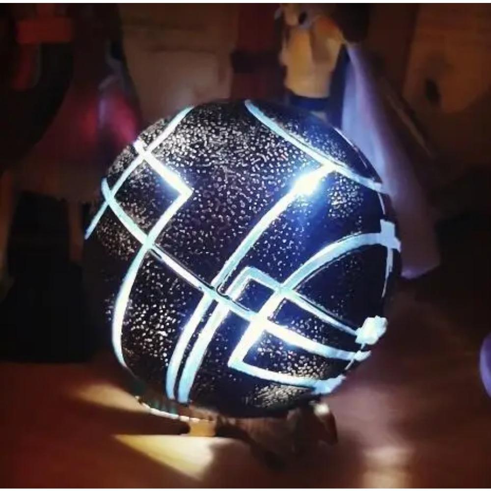 

Игрушка Фигурка Assassin s Creed Яблоко Эдема Фрукт со Светодиодной Подсветкой 10см no box