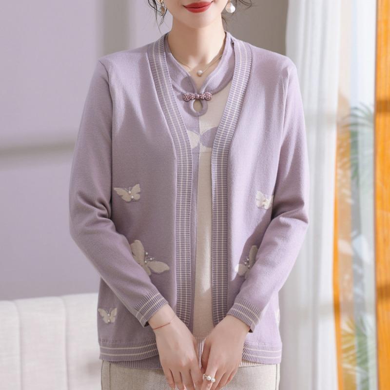 Middle-aged and Old Spring and Autumn Thin Cardigan Middle-aged Suit Mother Knitted Sweater Autumn Two-piece Sweater Women's Bottoming Shirt