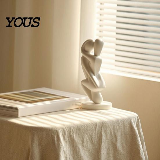 High-end Decorative Art 3D Printed Hugging Couple Sculpture, Abstract Embrace Figurine with Smooth Curves, Minimalist Statue Romantic Sculpture