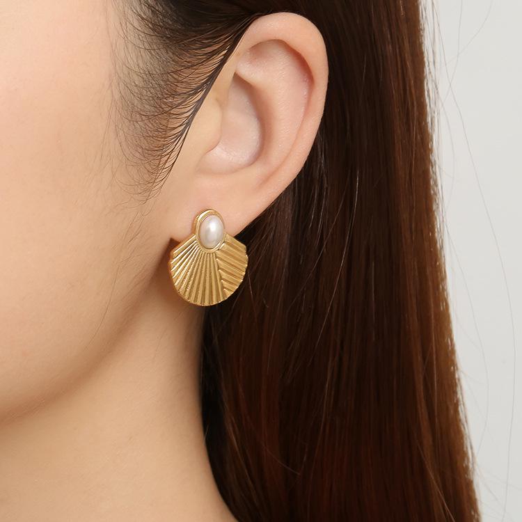 Geometric Fan-Shaped Pearl Earrings: European & American Fashion Trend