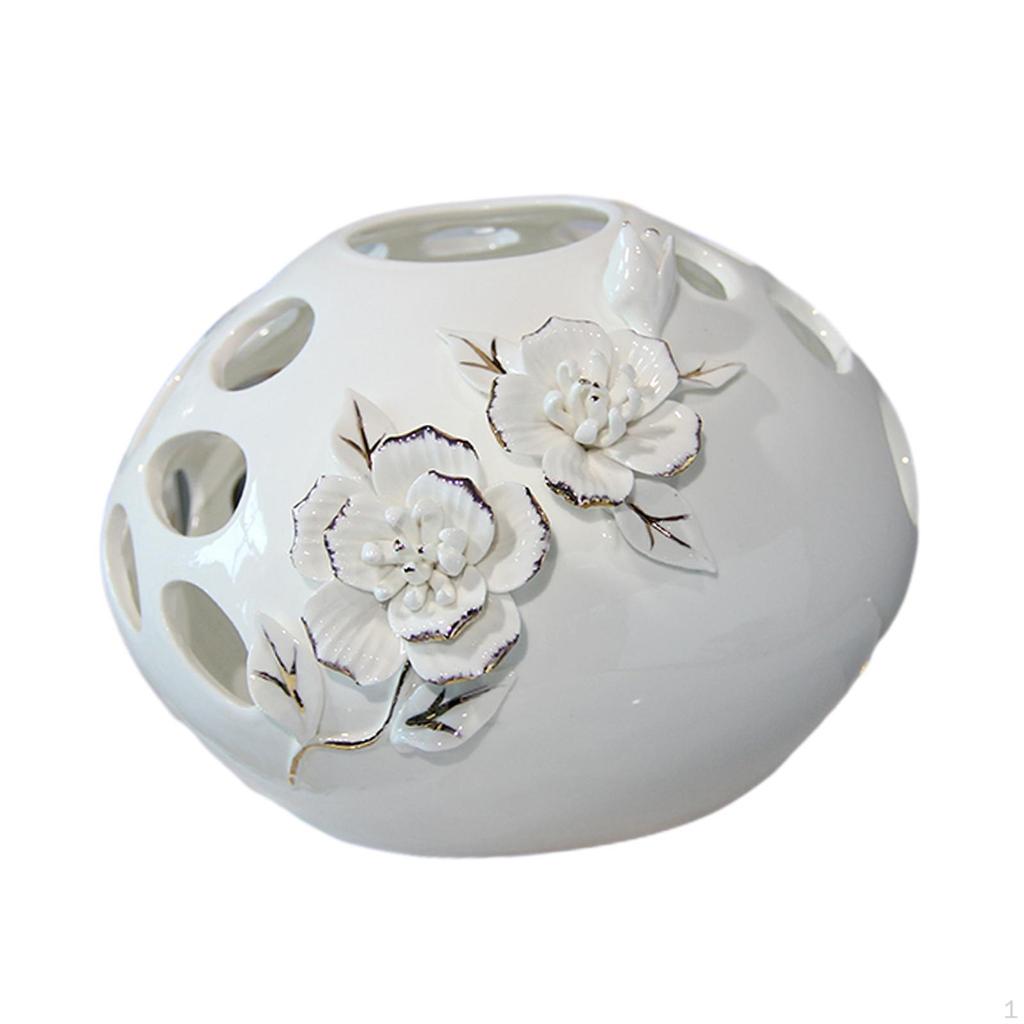 Vasă elegantă din ceramică pentru decorarea interioară - design floral complicat