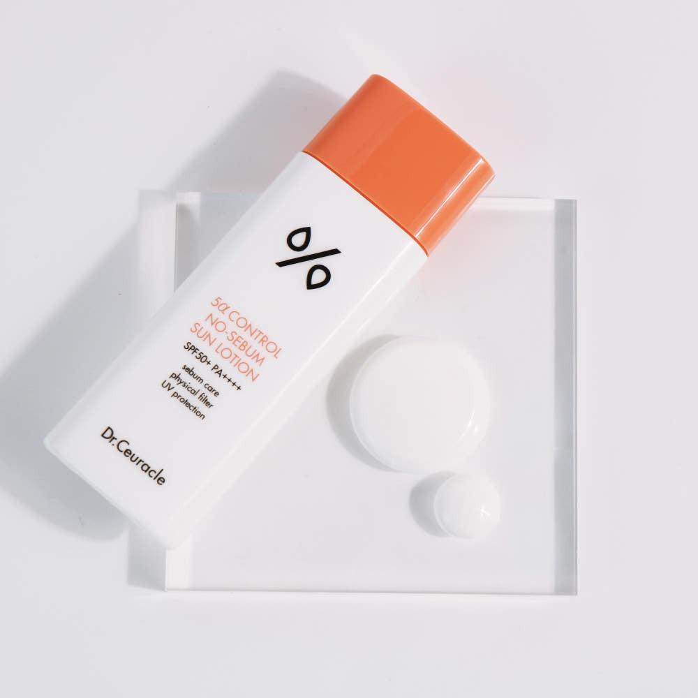Dr.Ceuracle 5 Alpha Control No Sebum Sun Lotion SPF50+ PA++++ Sebum Control Tone Up 50ml