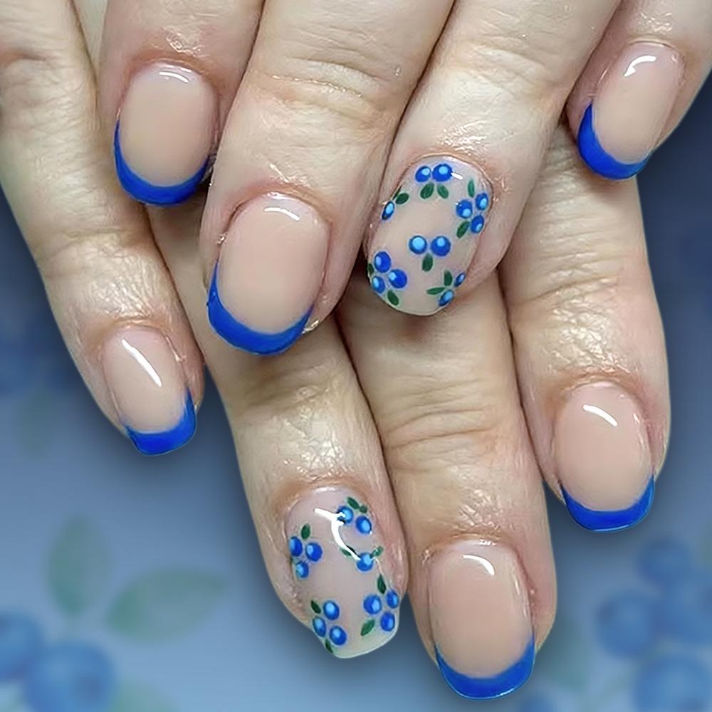Blueberry Floral Square Nails - 24 Piece Removable French Manicure Set