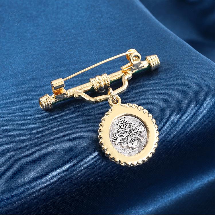 2024 Baroque Retro Brooch: Elegant French Pin for Men's and Women's Suits and Accessories