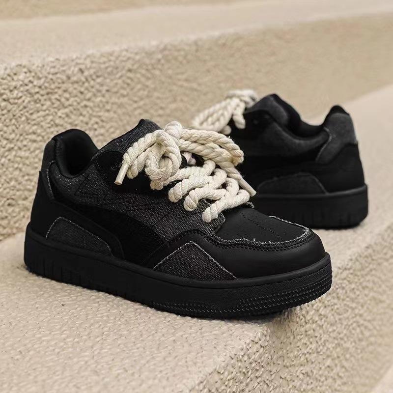 Baskets Chunky Homme en Jean Noir Lacets Corde Épaisse Chaussures Décontractées avec Accents en Jean Effiloché