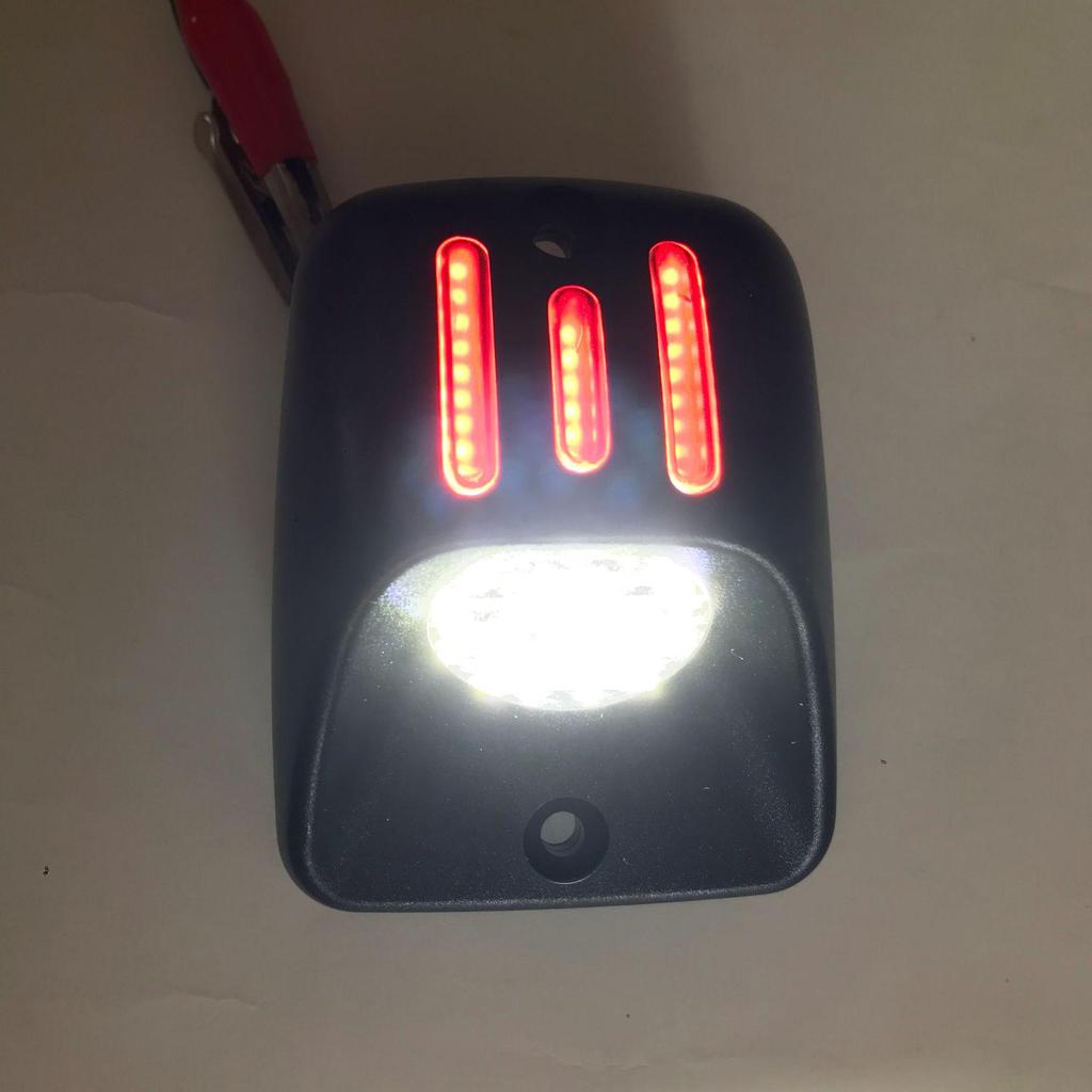 Luce targa rossa/bianca Toyota Tacoma per uso transfrontaliero