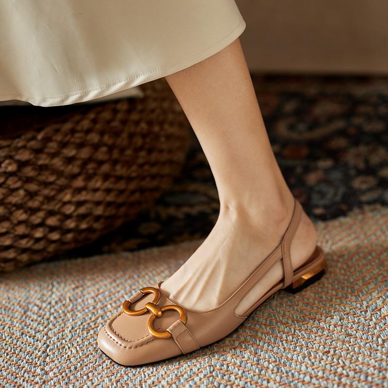 2024 Spring/Summer Women's Retro Peep-Toe Sandals with Metal Buckle and Low Block Heel