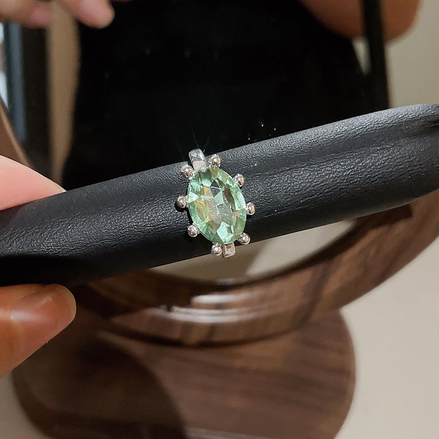 European-American Luxury Diamond Oval Open Ring – Geometric Dopamine Sweet Food Design, High-End Niche Jewelry.