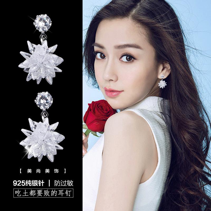 South Korea's new creative ice flower zircon stud earrings for women, snowflake earrings, sexy star fringed earrings