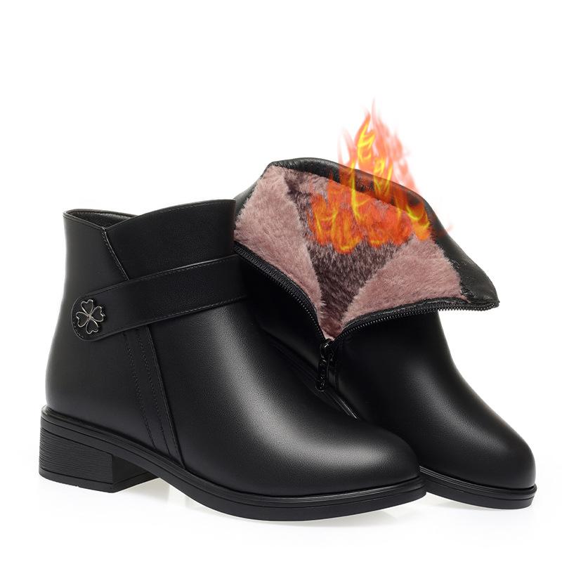 Slope heel mother shoes autumn and winter boots, new soft leather soft-soled short boots velvet leather shoes    and elderly women's cotton shoes