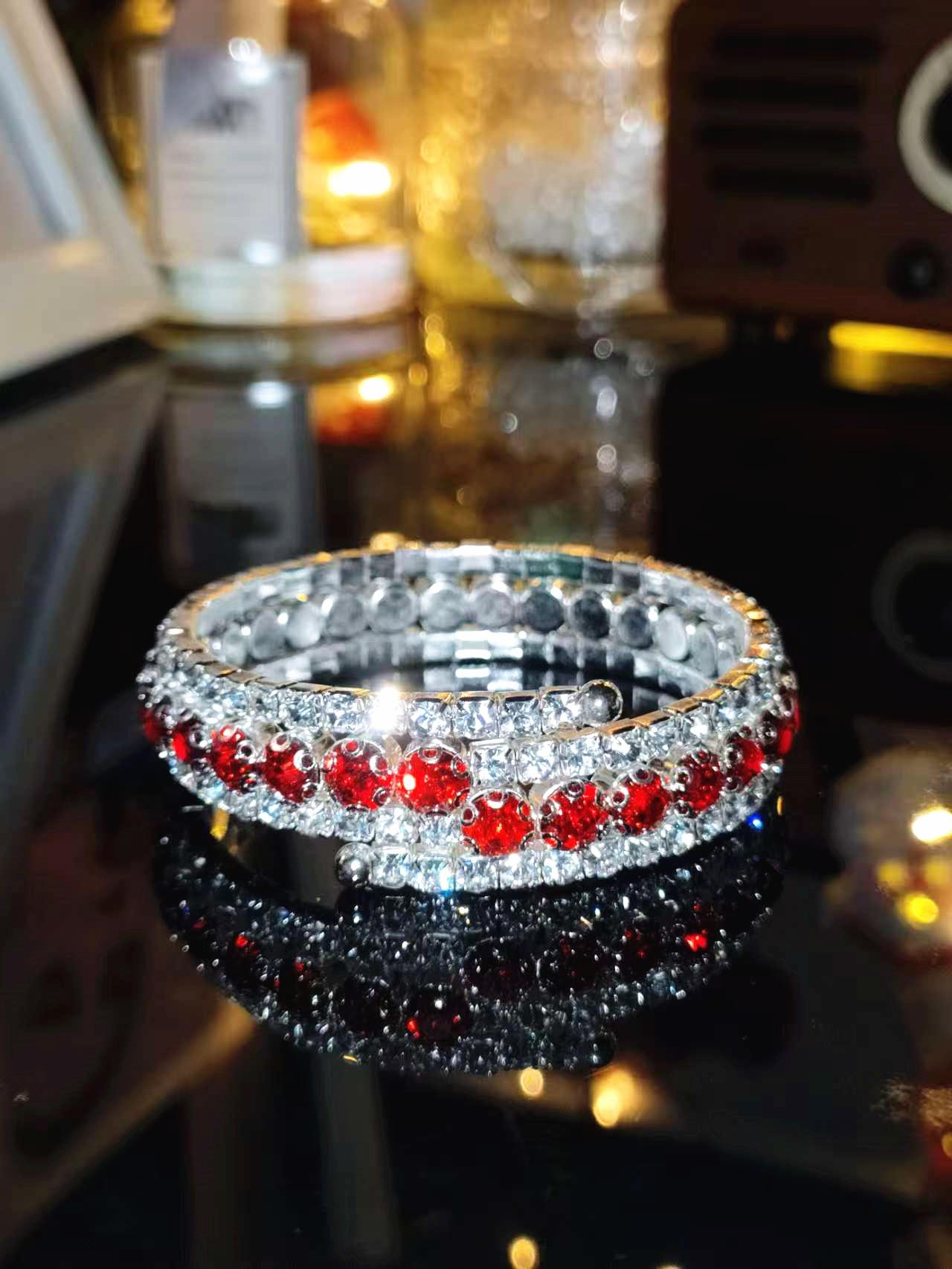 

Корейский стиль сверкающий стразами свадебный браслет: Кристальный эластичный браслет в четыре ряда K9