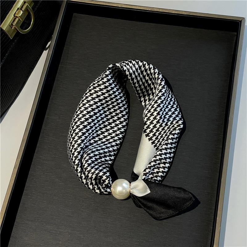Thin Pearl Necklace with Magnetic Clasp, Lazy-style Silk Scarf, Women's Pendant Scarf, Collarbone Chain