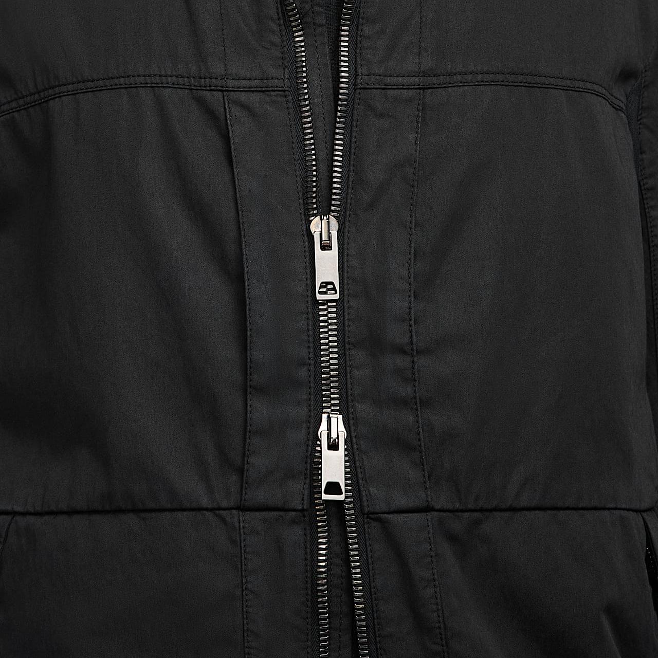 

Новый бомбер Nike Every Stitch Considered Computational FQ0296-010 L