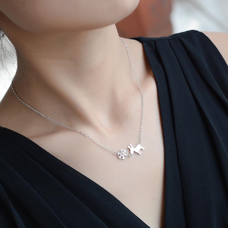 European S925 Silver Snowflake Reindeer Necklace for Women - Light and Lovely Versatile Jewelry