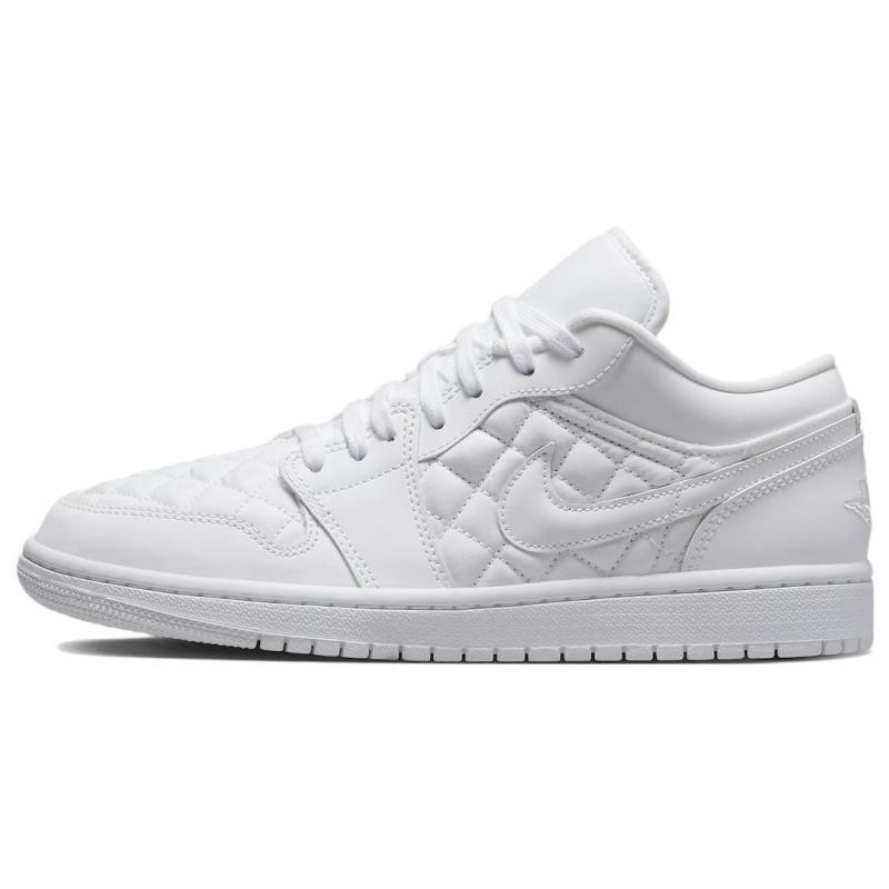 

Женские кроссовки Air Jordan 1 Low Triple White Quilted Jordan DB6480-100 36.5