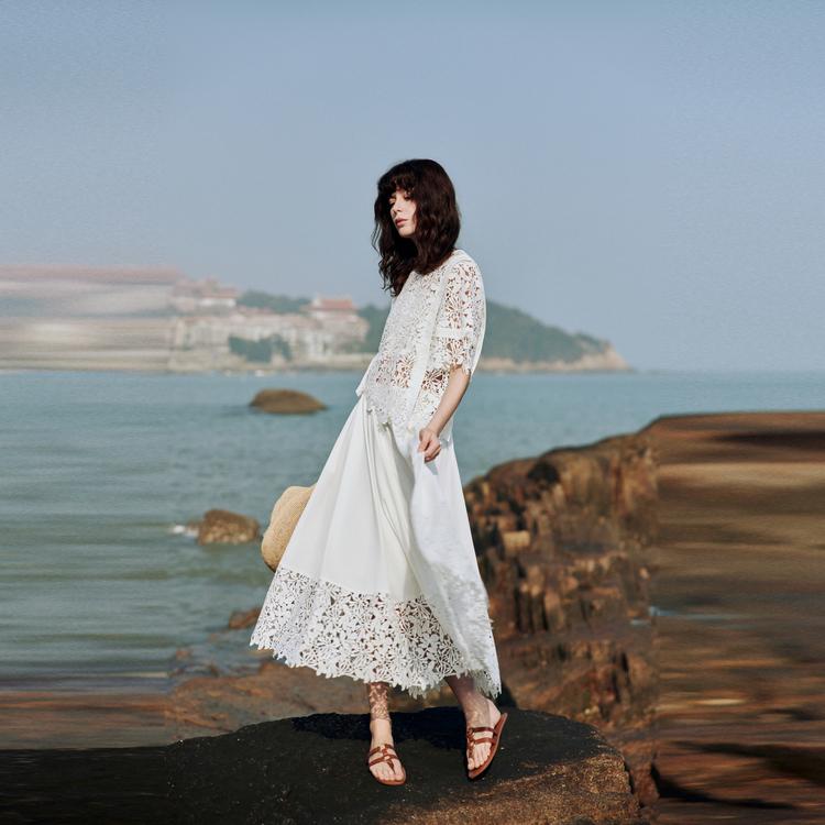 Elle Hollow Out Lace Design Short Sleeve Shirt Women shirts White EC50826