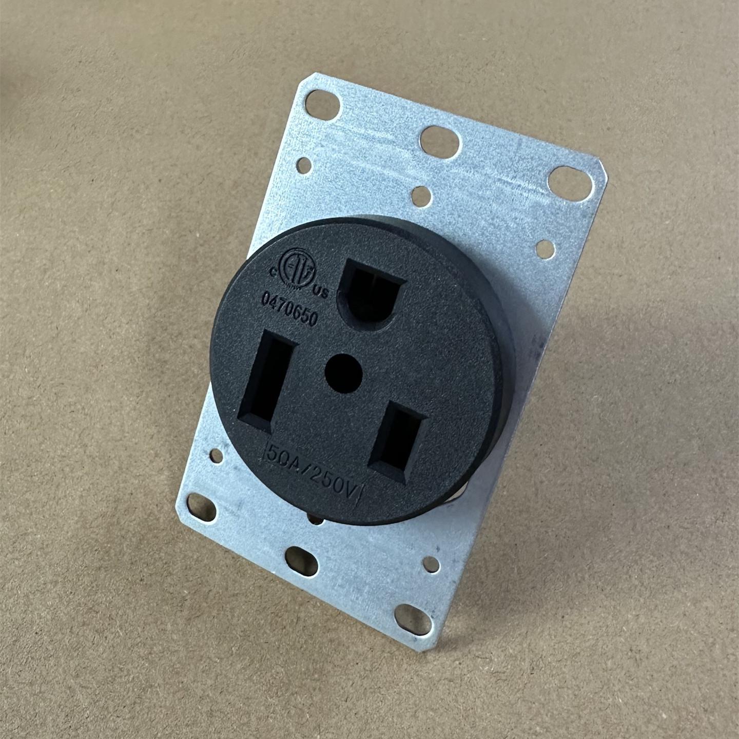 

American Standard NEMA6-50R 50A Three-Pin Industrial Plug for High Power Generators and Dryers
