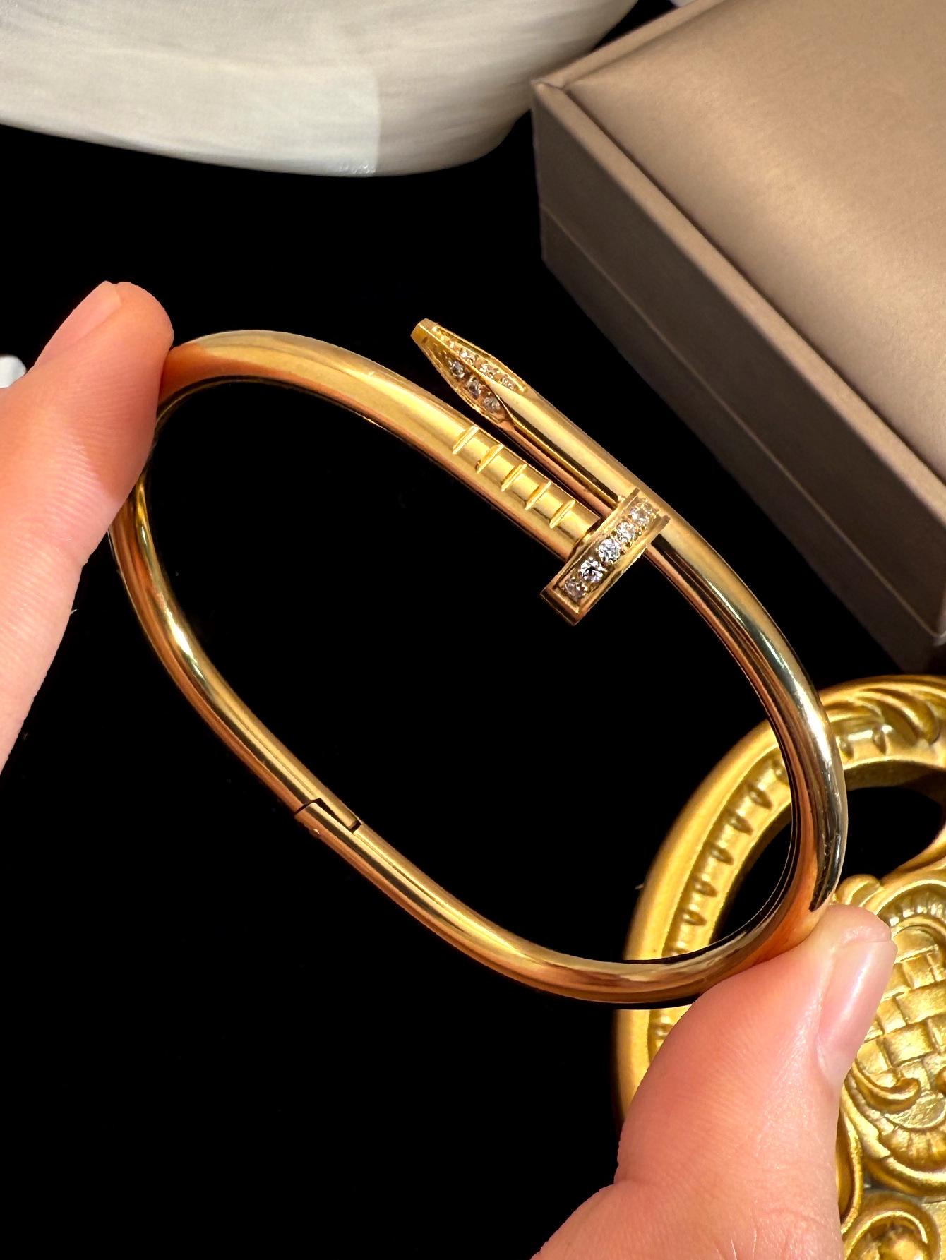 

Жіночий титановий сталевий браслет-цвях - Нержавіюча, стійка до вицвітання біжутерія 18K Gold