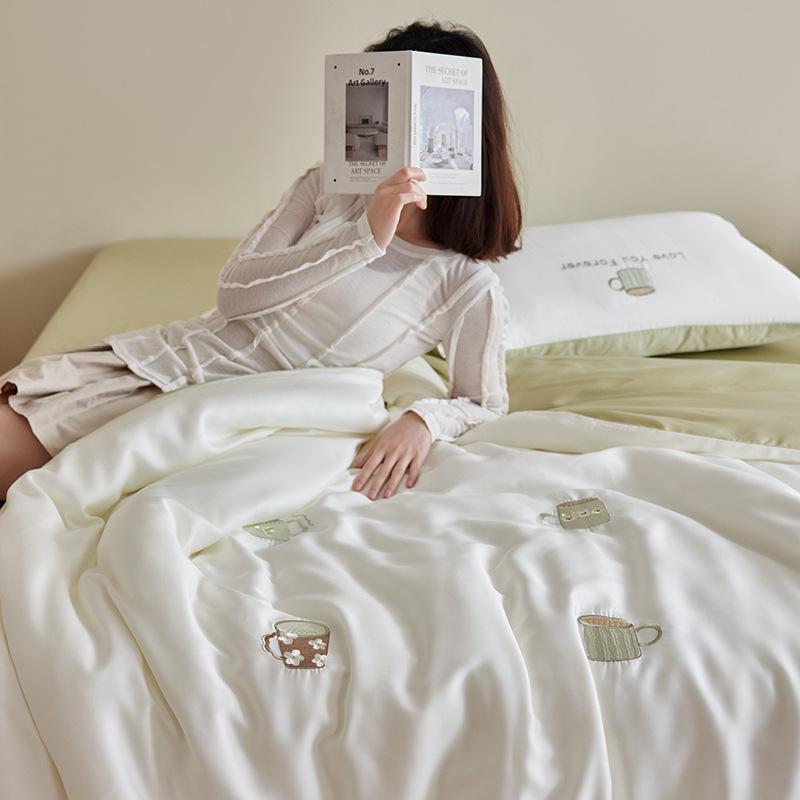 

Cartoon Class A Maternal and Infant Grade 60S Lenzing Tencel 4pcs Set Skin-friendly and Breathable Sheet Quilt Cover Premium Bedding 1.2m bed sheet three-piece set