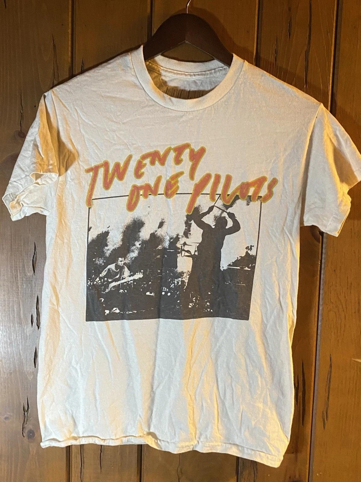 

Official Twenty One Pilots Live Graphic T-Shirt - Size XS - White Band Tee 4XL