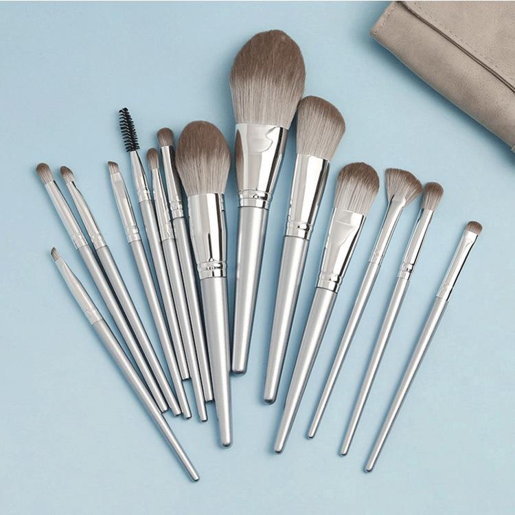 14-Piece Soft Makeup Brush Set for Beginners: Includes Loose Powder, Eyeshadow, Blush, and Highlight Brushes