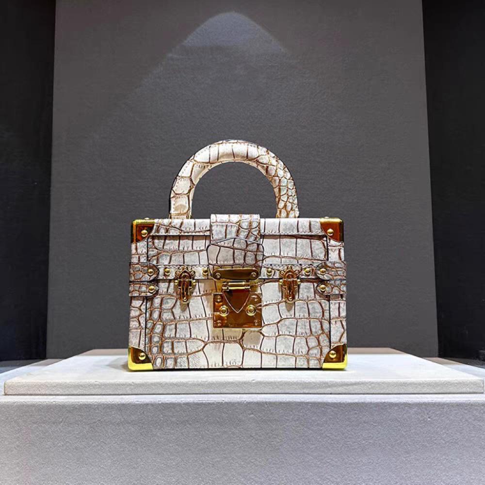 Bolso de Mano de Moda con Acabado de Alta Gama, Color Contrastante, Bolso Caja con Remaches, Bolso Cruzado Pequeño Cuadrado de Cuero Moderno y Versátil