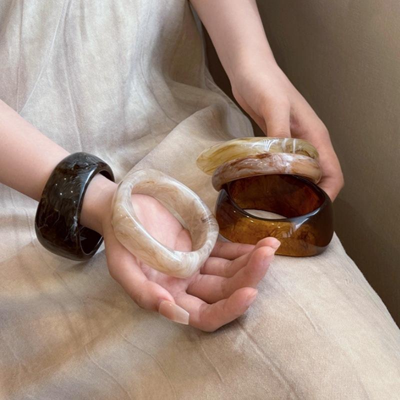 Fashion Wide Geometric Resin Beige Brown Coffee Bangles Irregular Chunky Bracelets Bangle Jewelry Gift for Women Girls