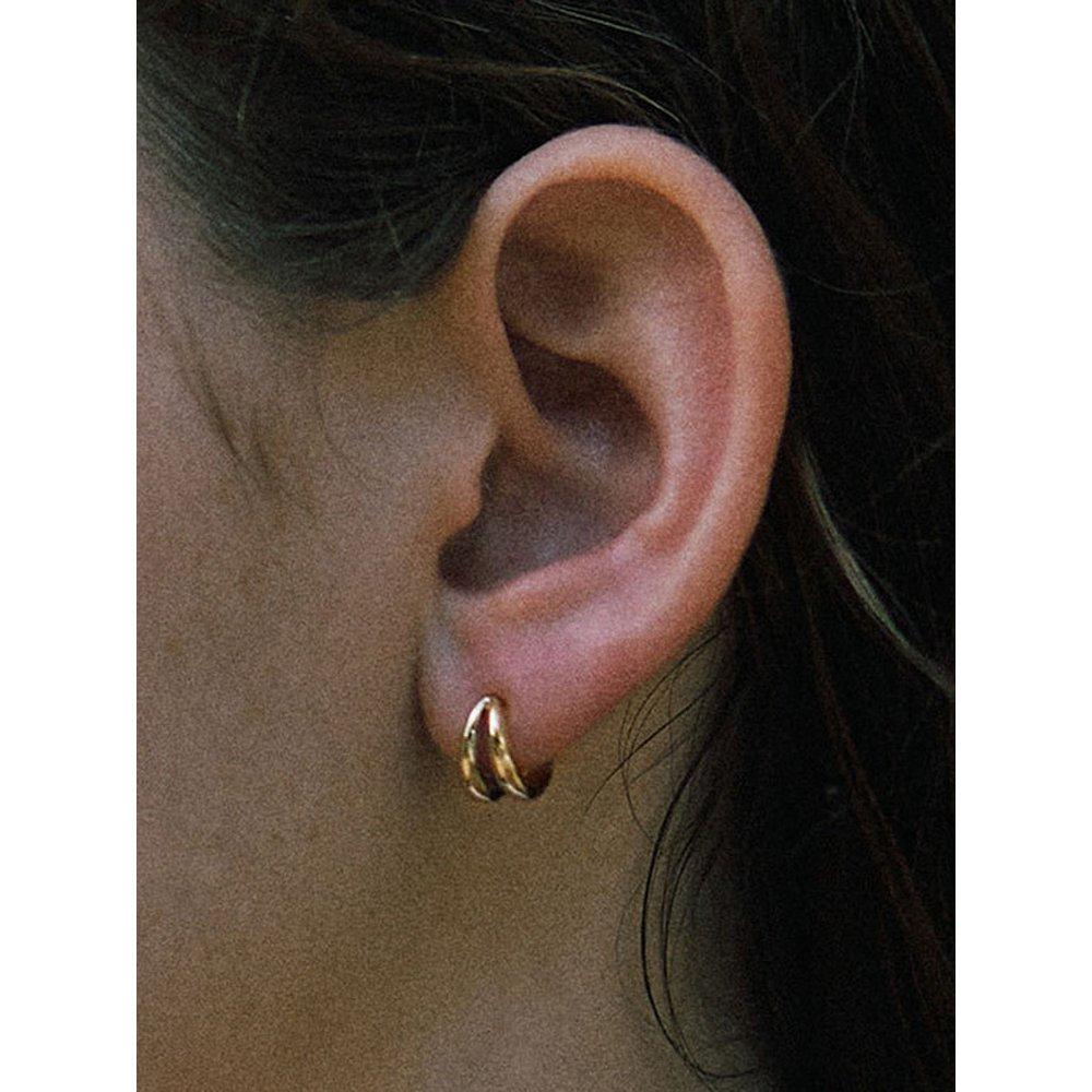 [Byyer] Silver (Y) Two-Line Mini One-Touch Earrings Bh7E40714Y9Xxx